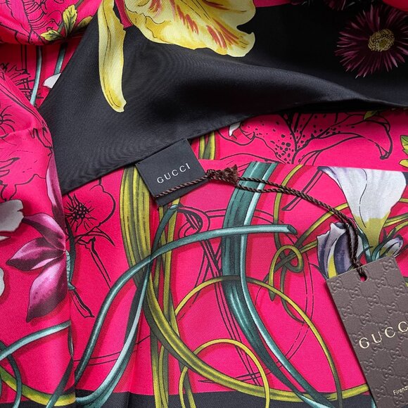 Gucci Silk Wrap Logo Flora Infinity Print Hot Pink Multicolor Scarf - Picture 9 of 16